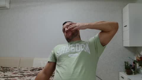 Snapshot of malchyshka chatting on 01-05-25, 01:15 malchyshka online show from 01-05-25, 01:15