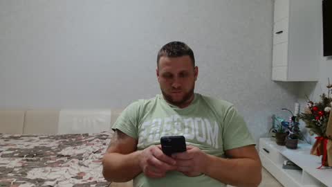 Snapshot of malchyshka chatting on 01-27-25, 06:09 malchyshka online show from 01-27-25, 06:09