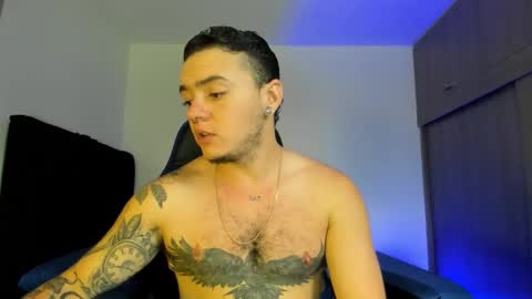 Snapshot of male_pussy chatting on 09-26-25, 05:28 ADAM online show from 09-26-25, 05:28