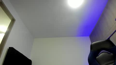 Snapshot of male_pussy chatting on 11-06-25, 02:12 ADAM online show from 11-06-25, 02:12