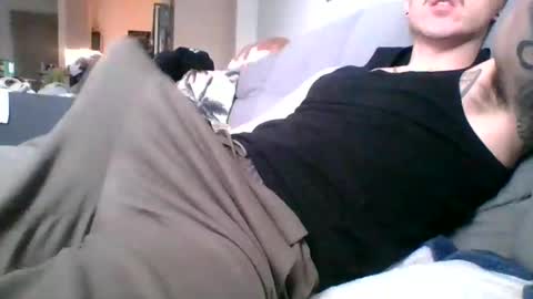 Snapshot of malemuscle11 chatting on 12-19-24, 04:24 Men online show from 12-19-24, 04:24