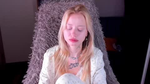 Malena online show from 01-08-25, 01:41