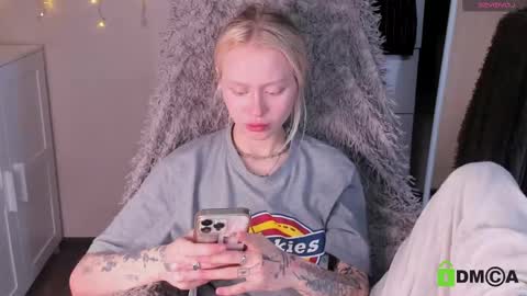 Snapshot of malenaernman chatting on 11-20-25, 10:26 Malena online show from 11-20-25, 10:26