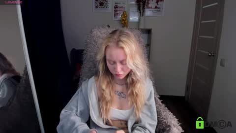 Snapshot of malenaernman chatting on 11-29-25, 10:40 Malena online show from 11-29-25, 10:40