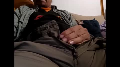 Snapshot of malenchanted chatting on 11-10-25, 08:30 malenchanted online show from 11-10-25, 08:30