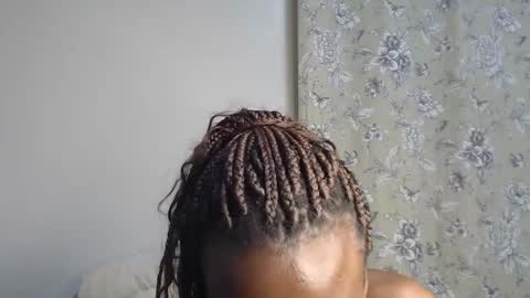 lati online show from 12-20-25, 02:29