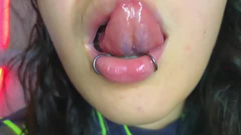 Snapshot of malicia_witch_ chatting on 02-12-25, 03:18 Mar  Alicia     Rosie  v A L I C I A W I T C -  Meg Cherie online show from 02-12-25, 03:18