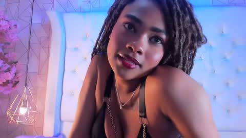 Snapshot of malikasoleil chatting on 02-28-26, 04:13 Malika soleil online show from 02-28-26, 04:13