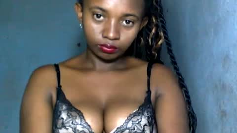 malinah01 online show from 12-08-24, 02:09