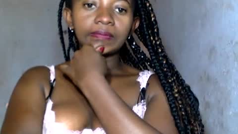 malinah01 online show from 12-11-24, 08:04