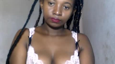 malinah01 online show from 12-16-24, 08:41