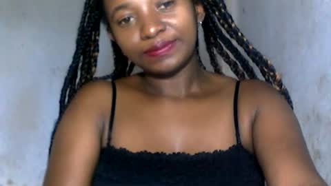 malinah01 online show from 12-17-24, 10:34