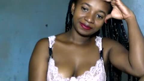 malinah01 online show from 12-21-24, 02:15