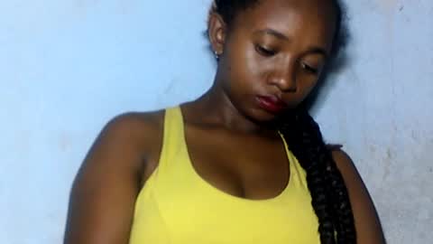 malinah01 online show from 12-28-24, 07:11