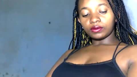 malinah01 online show from 01-06-25, 03:51