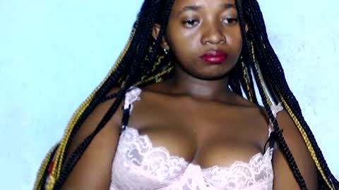 malinah01 online show from 01-07-25, 08:31