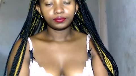 malinah01 online show from 01-08-25, 12:58