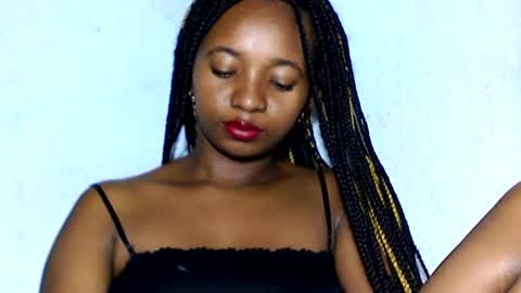 malinah01 online show from 01-10-25, 01:53