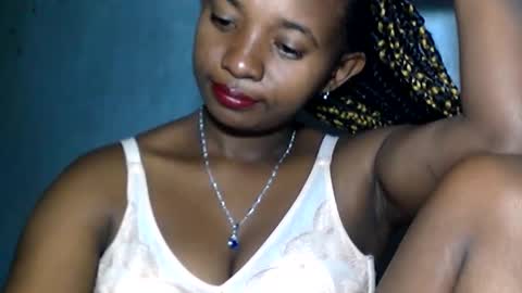 malinah01 online show from 01-20-25, 04:01