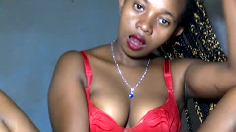 malinah01 online show from 01-27-25, 10:38