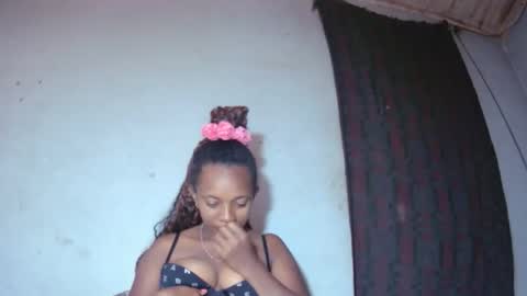 malinah01 online show from 09-12-25, 09:42