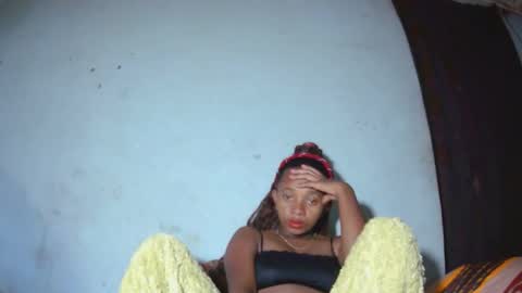 malinah01 online show from 09-16-25, 10:00