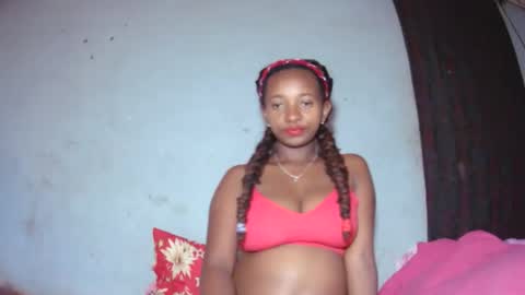 malinah01 online show from 09-28-25, 09:47