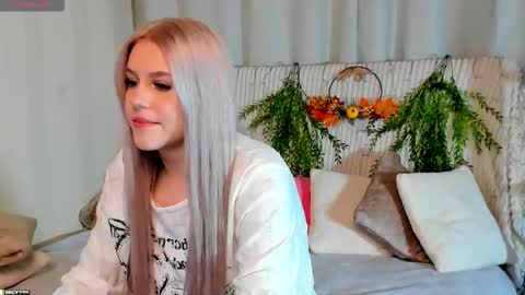 Snapshot of malisha_kiss chatting on 10-29-25, 09:22 Masha online show from 10-29-25, 09:22