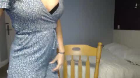 mallinia online show from 02-02-25, 01:41