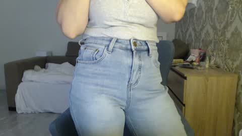 mallinia online show from 12-04-25, 11:08