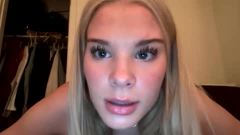 Mallory online show from 12-22-25, 02:41