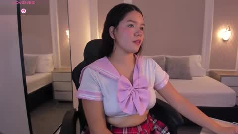 Snapshot of malu_03x chatting on 10-25-25, 04:09 M A L U online show from 10-25-25, 04:09