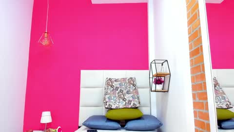 Snapshot of malu_horny_69 chatting on 12-04-24, 05:44 Melanie online show from 12-04-24, 05:44