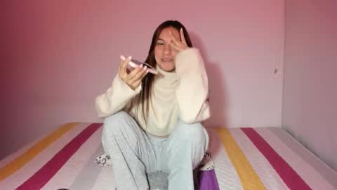 instagram  nueela   online show from 01-08-26, 12:24