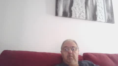 Snapshot of mambow99 chatting on 10-12-25, 06:18 OLDMANFREE online show from 10-12-25, 06:18