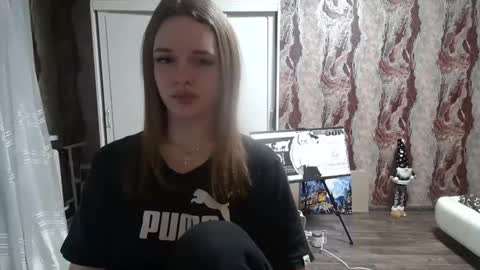 Mamie Trish online show from 02-09-25, 04:40