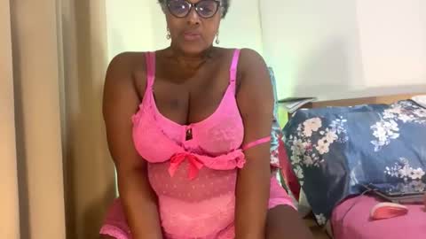 mamigilf66 online show from 12-14-25, 01:00