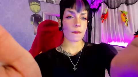   online show from 10-24-25, 04:03