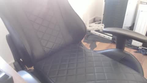 Snapshot of mamute23 chatting on 03-29-26, 01:11 BigBrazilianCock online show from 03-29-26, 01:11