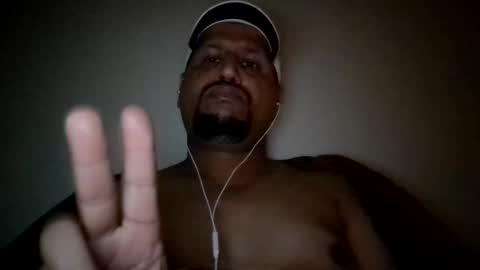 Snapshot of man_new chatting on 02-06-25, 12:22 Man new online show from 02-06-25, 12:22