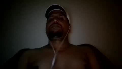 Snapshot of man_new chatting on 02-08-25, 12:06 Man new online show from 02-08-25, 12:06