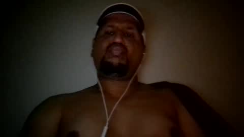Snapshot of man_new chatting on 02-10-25, 11:13 Man new online show from 02-10-25, 11:13