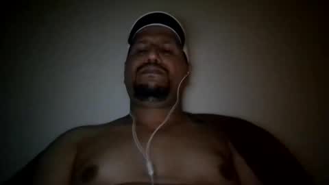 Snapshot of man_new chatting on 02-14-25, 06:23 Man new online show from 02-14-25, 06:23