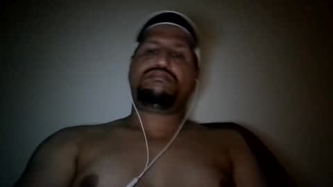 Snapshot of man_new chatting on 02-16-25, 12:41 Man new online show from 02-16-25, 12:41