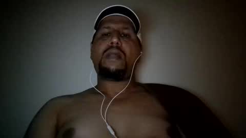 Snapshot of man_new chatting on 02-28-25, 05:26 Man new online show from 02-28-25, 05:26