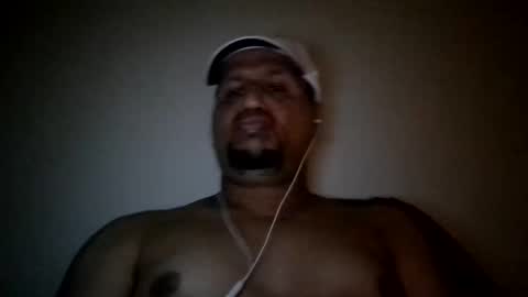 Snapshot of man_new chatting on 03-06-25, 11:42 Man new online show from 03-06-25, 11:42