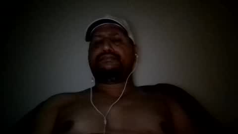 Snapshot of man_new chatting on 09-13-25, 11:43 Man new online show from 09-13-25, 11:43