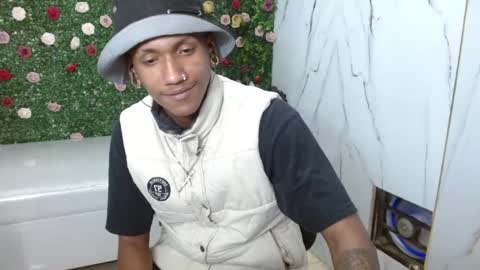 man_san11 online show from 12-18-25, 03:07