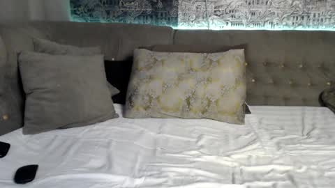 Mandy  online show from 01-16-25, 02:19