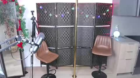 Snapshot of mandygoodhandy chatting on 12-29-24, 05:42 Mandy Goodhandy online show from 12-29-24, 05:42